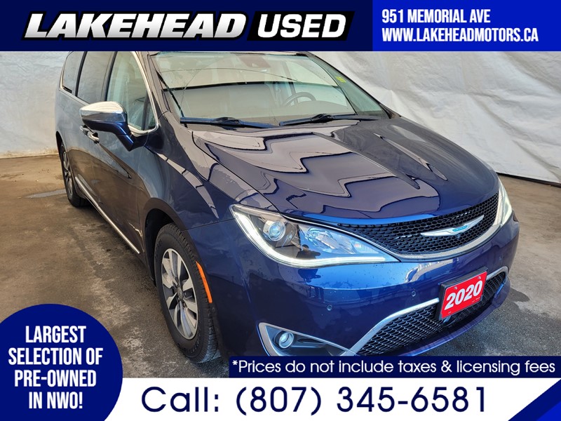 Photo of 2020 Chrysler Pacifica Hybrid   for sale at Lakehead Motors Ltd in Thunder Bay, ON
