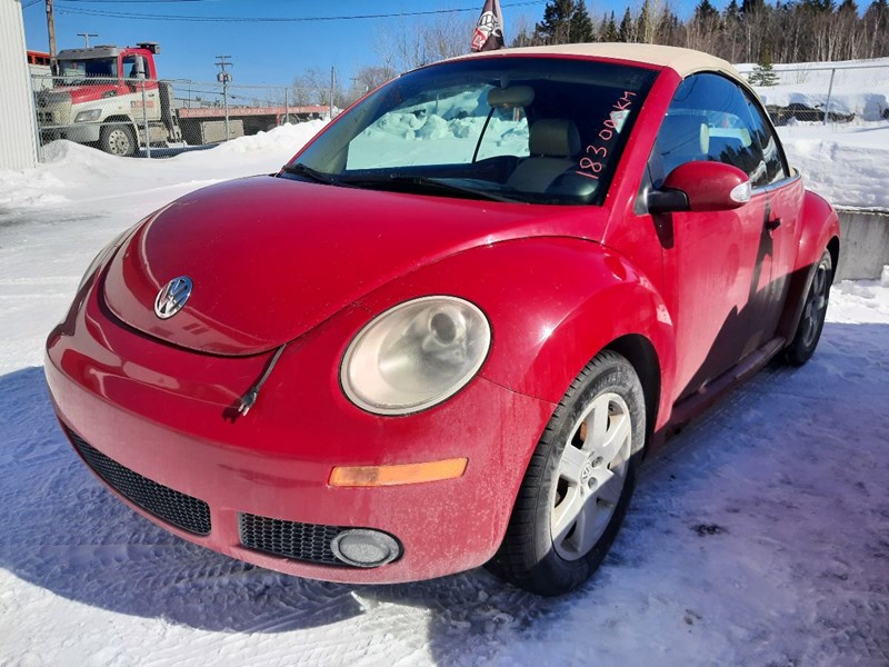 Photo of  2007 Volkswagen New Beetle 2.5L  for sale at Kenny Saguenay in Jonquière, QC