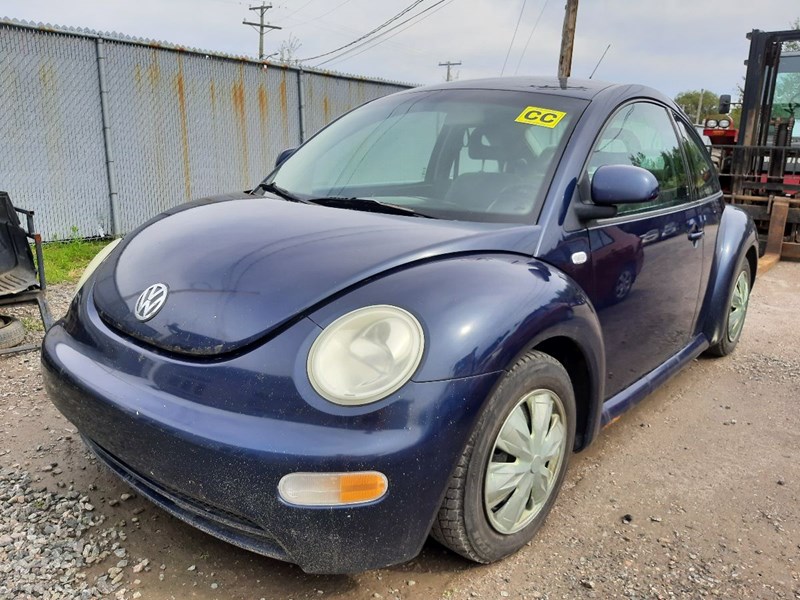 Photo of 1999 Volkswagen New Beetle GL  for sale at Kenny Saguenay in Jonquière, QC