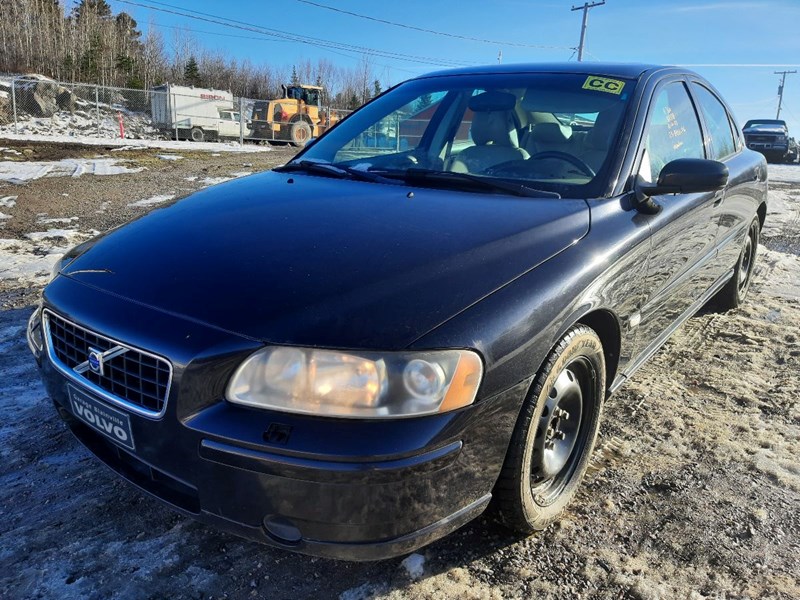 Photo of 2006 Volvo S60 2.5T  for sale at Kenny Saguenay in Jonquière, QC