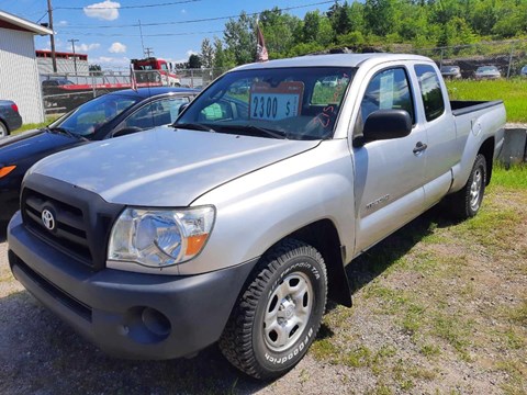 Photo of AsIs 2007 Toyota Tacoma  Access Cab for sale at Kenny Saguenay in Jonquière, QC