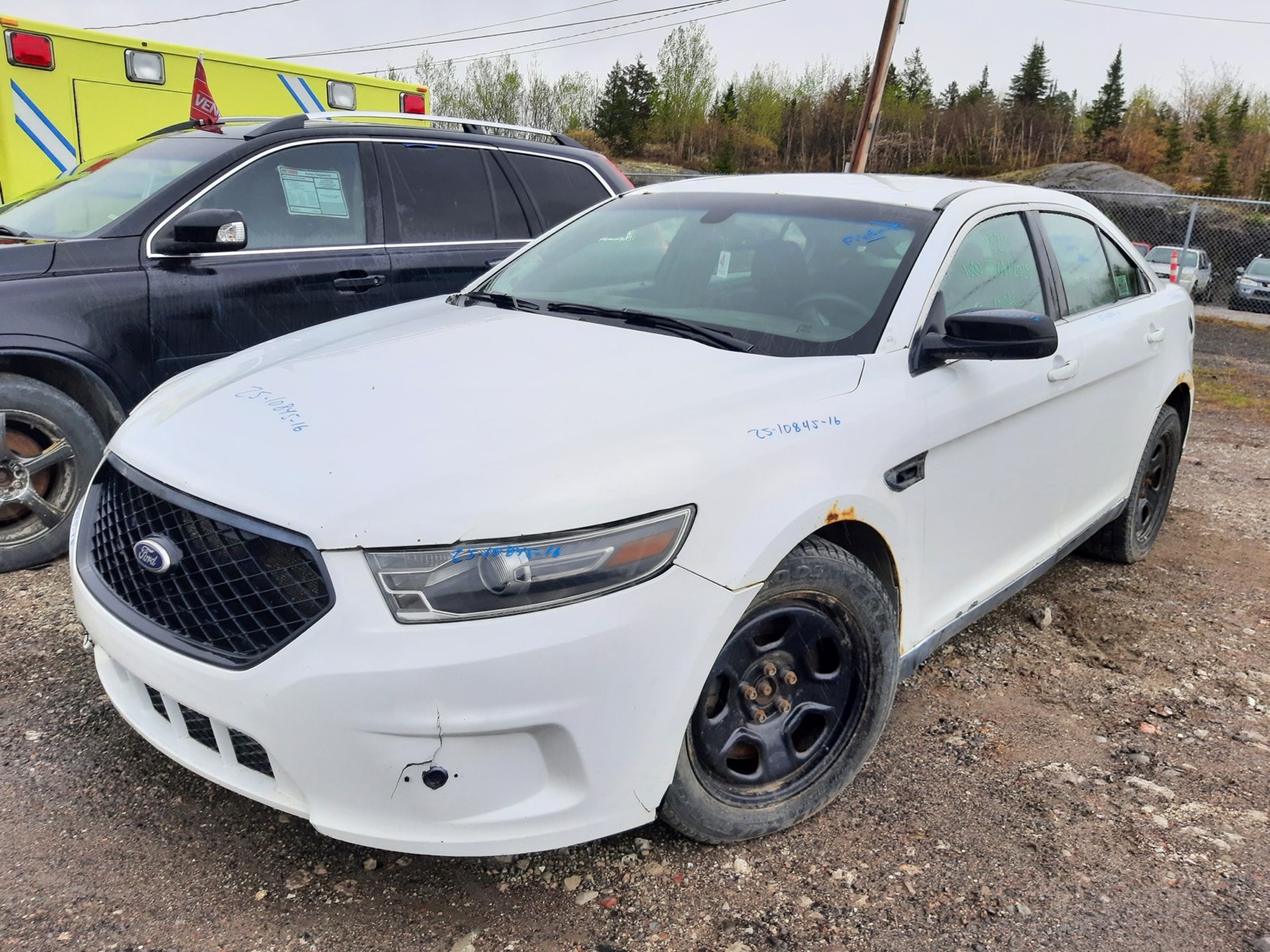 Photo of 2016 Ford Taurus Police  for sale at Kenny Saguenay in Jonquière, QC