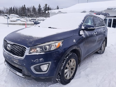 Photo d'une 2017 KIA Sorento LX  à vendre chez Kenny Saguenay à Jonquière, QC