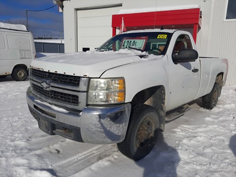 Photo of 2007 Chevrolet Silverado 2500HD Work Truck  for sale at Kenny Saguenay in Jonquière, QC