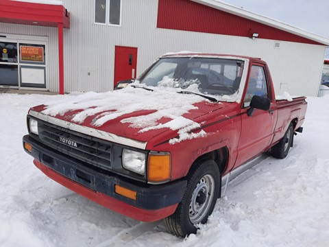 Photo of 1987 Toyota Pickup   for sale at Kenny Saguenay in Jonquière, QC