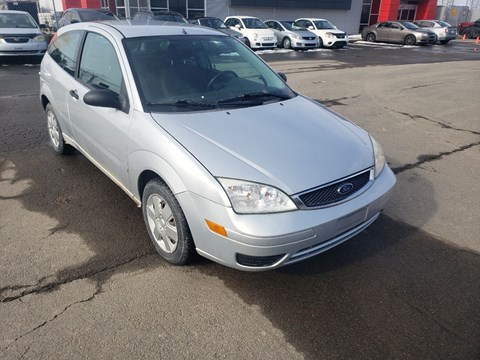 Photo of  2007 Ford Focus ZX3 SE for sale at Kenny Lévis in Lévis, QC