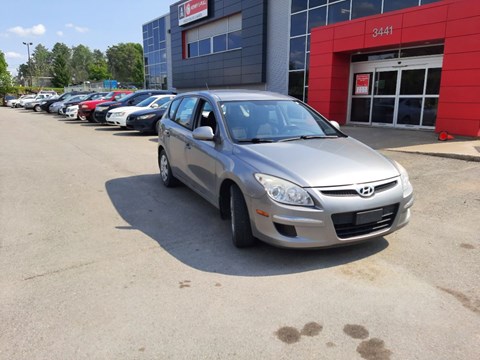 Photo of AsIs 2011 Hyundai Elantra Touring GLS  for sale at Kenny Lévis in Lévis, QC