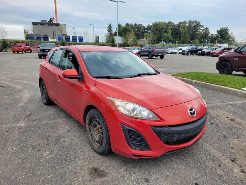 Photo of  2011 Mazda MAZDA3   for sale at Kenny Lévis in Lévis, QC