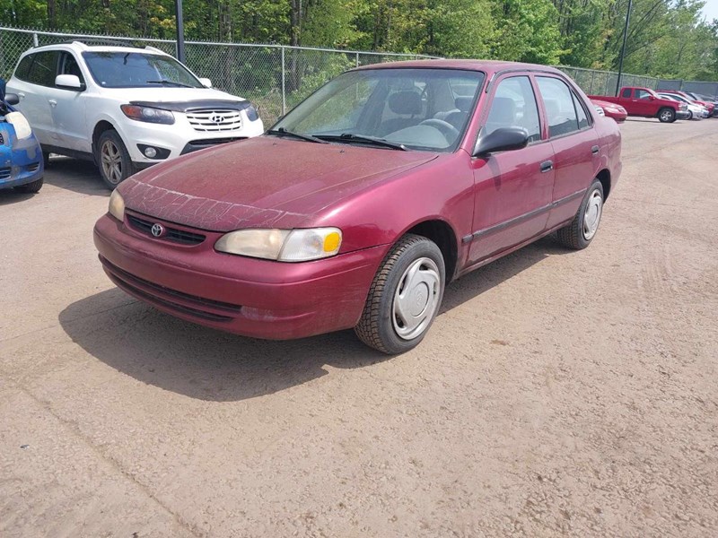 Photo of  2000 Toyota Corolla VE  for sale at Kenny Saint-Augustin in Saint-Augustin-de-Desmaures, QC