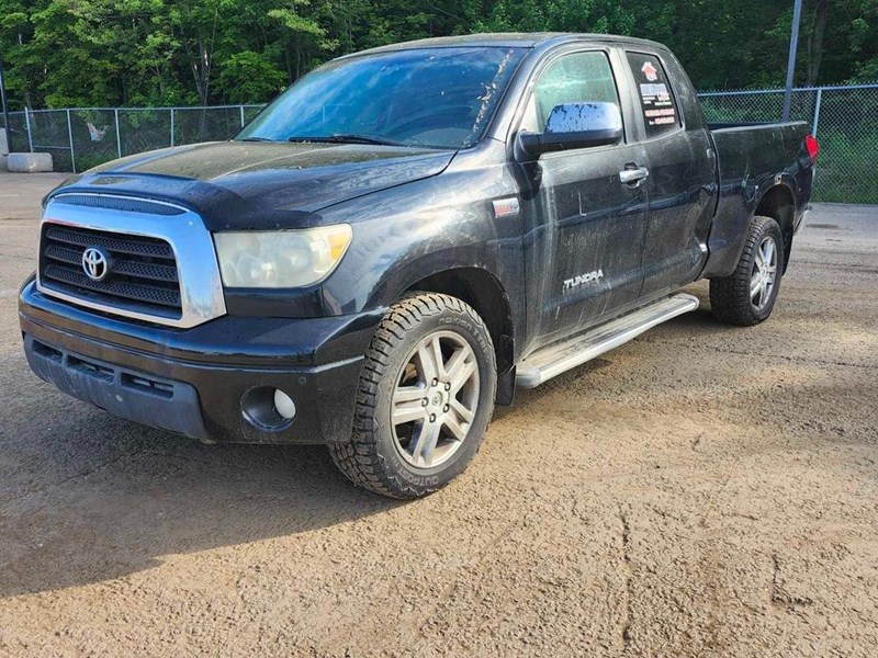 Photo of  2007 Toyota Tundra Limited Double Cab for sale at Kenny Saint-Augustin in Saint-Augustin-de-Desmaures, QC