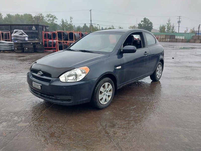 Photo of 2011 Hyundai Accent SE  for sale at Kenny Saint-Augustin in Saint-Augustin-de-Desmaures, QC