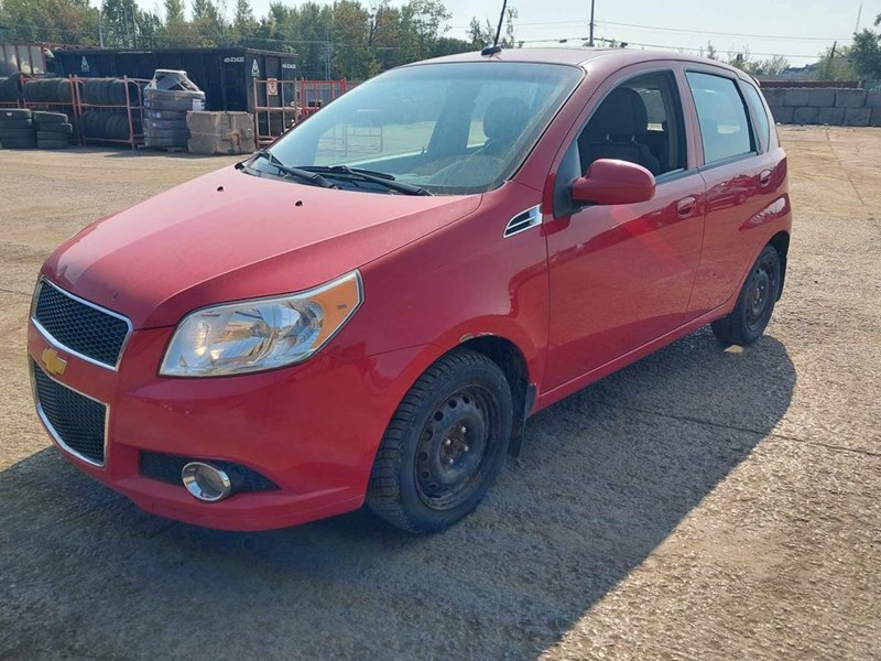 Photo of 2010 Chevrolet Aveo5 LT  for sale at Kenny Saint-Augustin in Saint-Augustin-de-Desmaures, QC