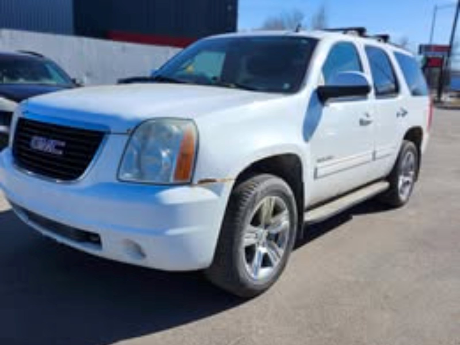 Photo of 2011 GMC Yukon SLE1  for sale at Kenny Saint-Augustin in Saint-Augustin-de-Desmaures, QC