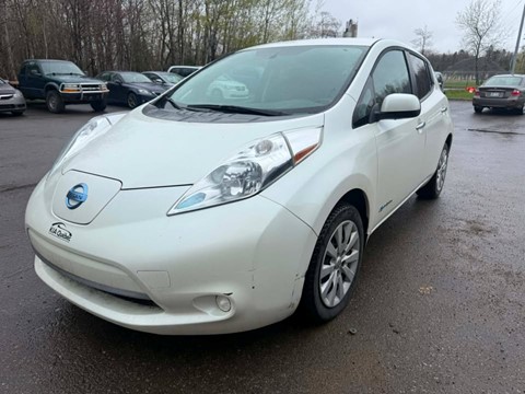 Photo of 2017 Nissan Leaf SV  for sale at Kenny Saint-Augustin in Saint-Augustin-de-Desmaures, QC