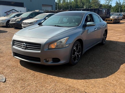 Photo of 2009 Nissan Maxima S  for sale at Kenny Saint-Augustin in Saint-Augustin-de-Desmaures, QC