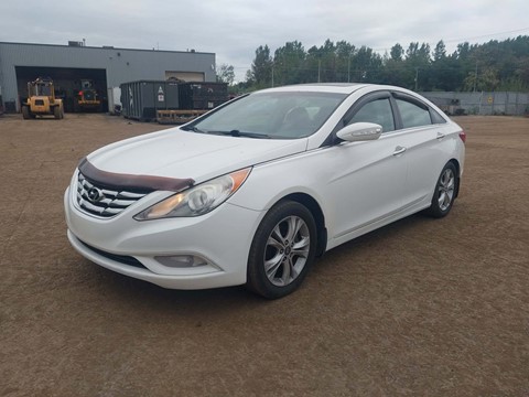 Photo of 2011 Hyundai Sonata Limited  for sale at Kenny Saint-Augustin in Saint-Augustin-de-Desmaures, QC