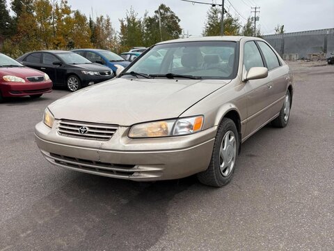 Photo of 1998 Toyota Camry XLE V6 for sale at Kenny Saint-Augustin in Saint-Augustin-de-Desmaures, QC