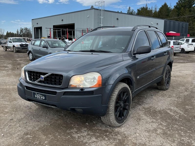 Photo of  2006 Volvo XC90 2.5T  for sale at Kenny Trois-Rivières in Trois-Rivières, QC
