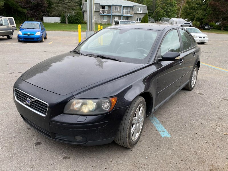 Photo of 2006 Volvo S40   for sale at Kenny Trois-Rivières in Trois-Rivières, QC