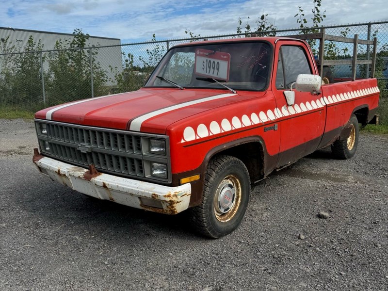 Photo of  1981 GMC C/K 1500   for sale at Kenny Trois-Rivières in Trois-Rivières, QC