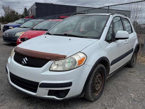 Photo d'une 2010 Suzuki SX4 Crossover JX  à vendre chez Kenny Trois-Rivières à Trois-Rivières, QC