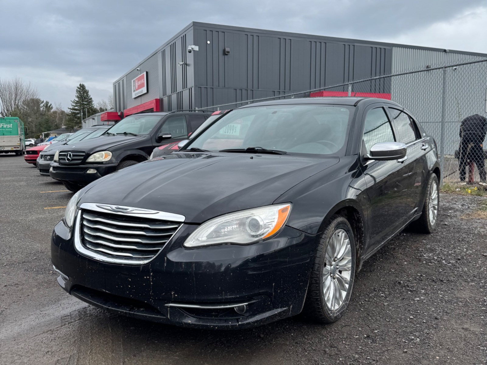 Photo of 2013 Chrysler 200 Limited  for sale at Kenny Trois-Rivières in Trois-Rivières, QC