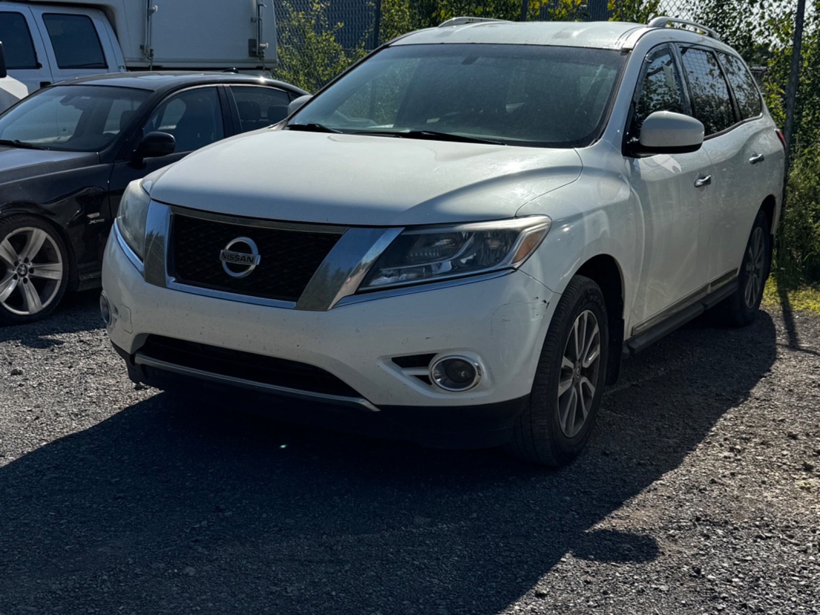 Photo of 2014 Nissan Pathfinder Platinum 4WD for sale at Kenny Trois-Rivières in Trois-Rivières, QC
