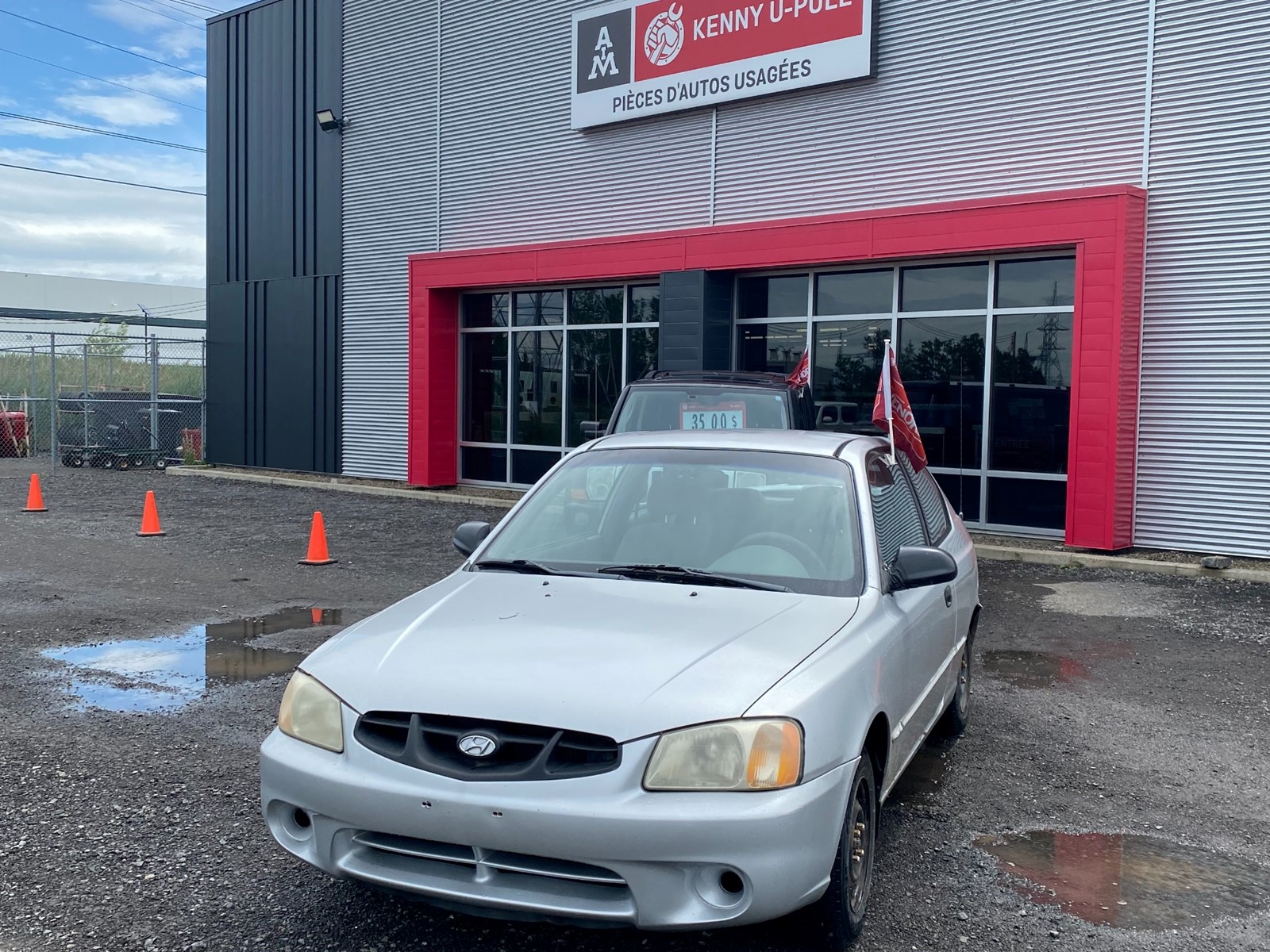 Photo of 2001 Hyundai Accent GS  for sale at Kenny Montreal in Montréal, QC