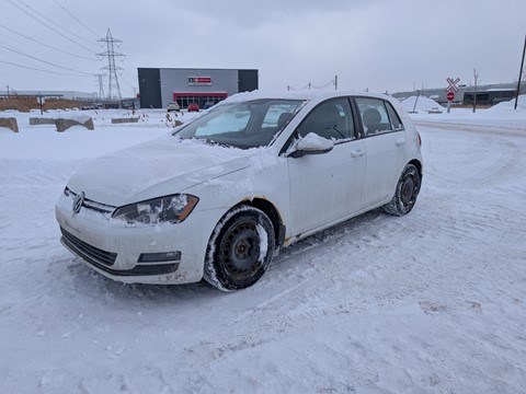 Photo of 2015 Volkswagen Golf TSi  S for sale at Kenny Montreal in Montréal, QC