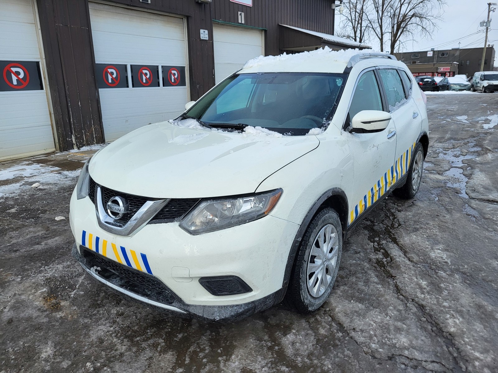 Photo of 2016 Nissan Rogue SL  for sale at Kenny Laval in Laval, QC