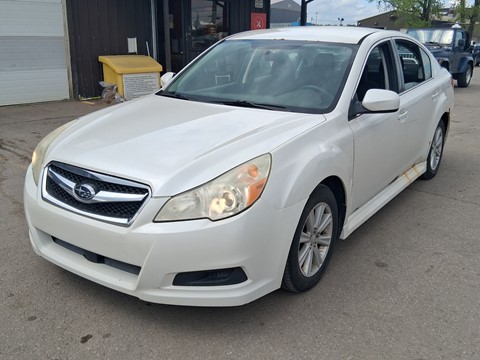 Photo of 2010 Subaru Legacy 2.5i Premium for sale at Kenny Laval in Laval, QC