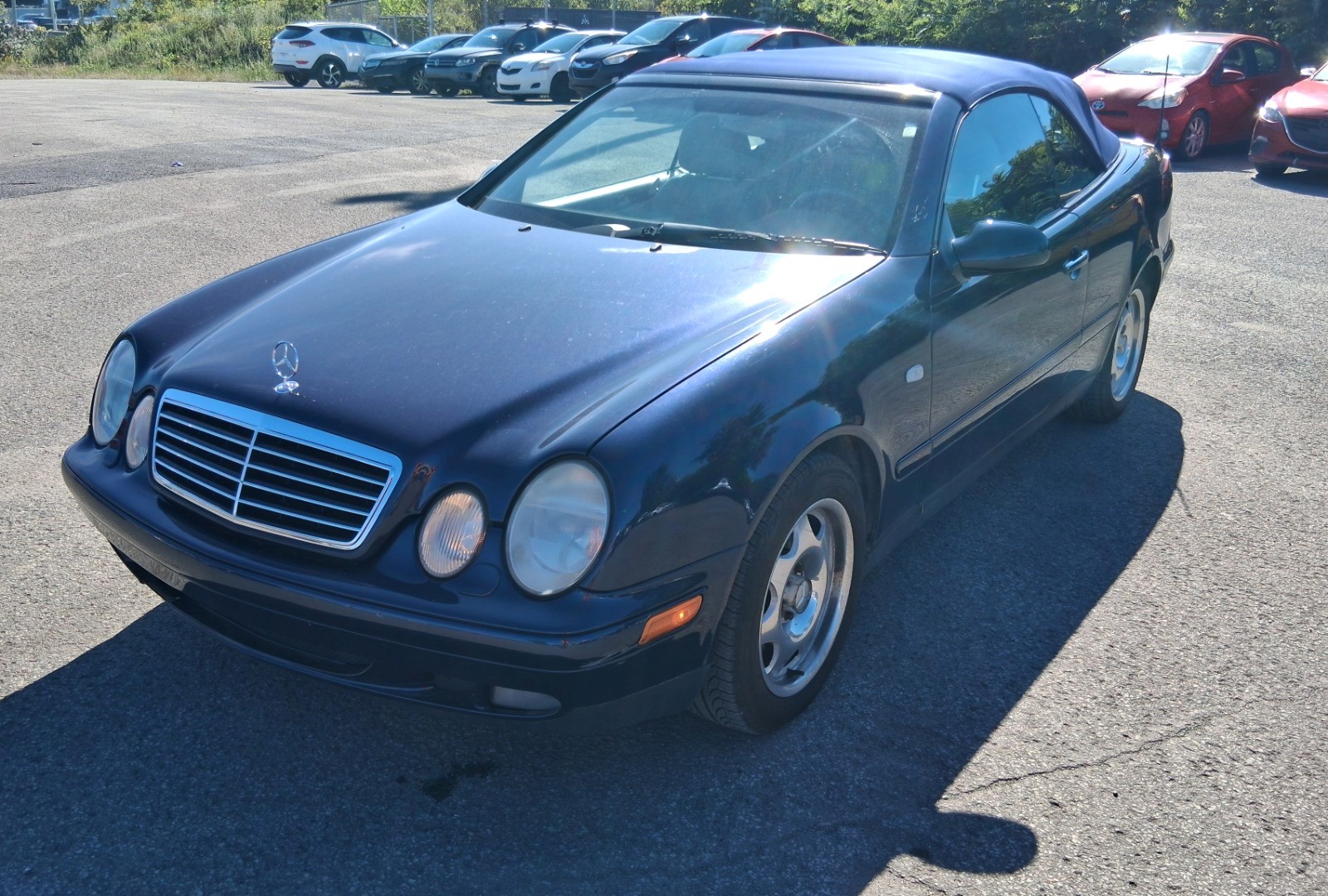 Photo of 1999 Mercedes-Benz CLK-Class CLK320  Cabriolet for sale at Kenny Laval in Laval, QC