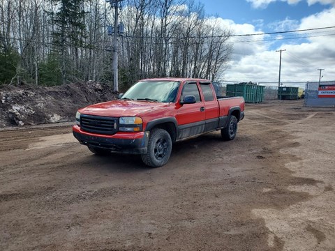 Photo of AsIs 2004 GMC Sierra 1500 SLE Short Bed for sale at Kenny Moncton in Moncton, NB