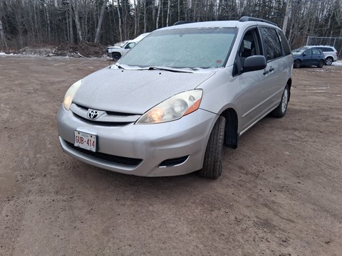 Photo d'une 2008 Toyota Sienna CE 7 Passenger à vendre chez Kenny Moncton à Moncton, NB