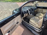 2003 Volkswagen New Beetle GLS photo 3