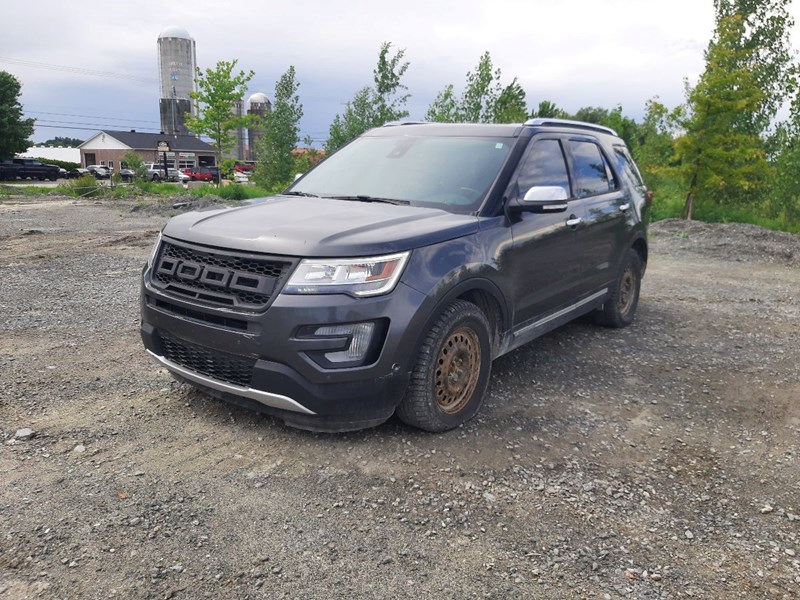 Photo of  2017 Ford Explorer Platinum AWD for sale at Kenny Sherbrooke in Sherbrooke, QC