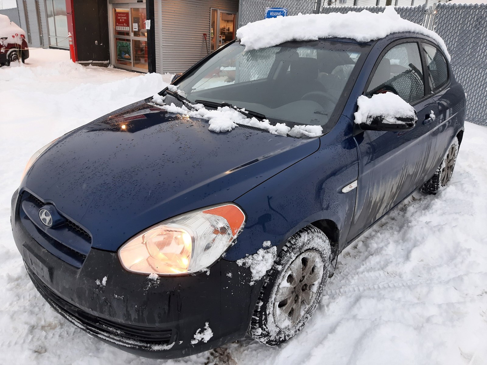 Photo of 2010 Hyundai Accent SE  for sale at Kenny Sherbrooke in Sherbrooke, QC