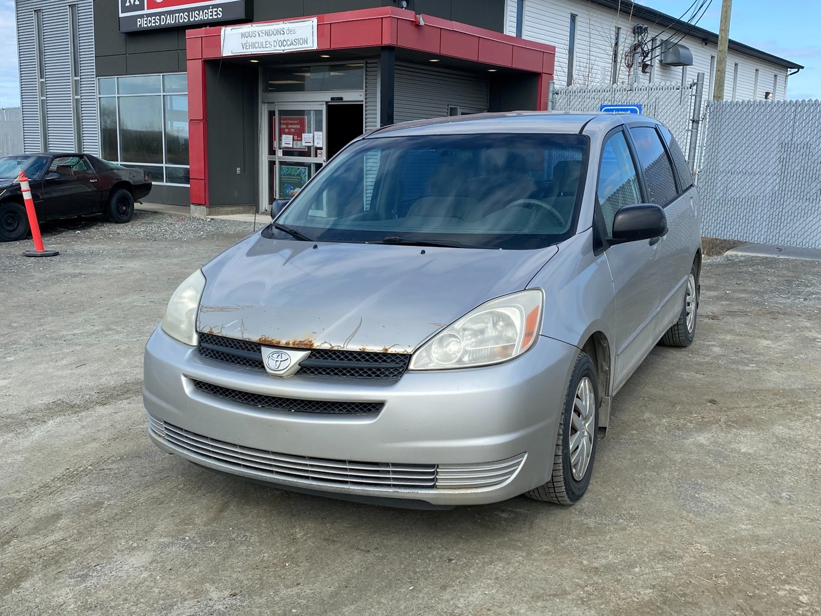 Photo of 2004 Toyota Sienna CE 7 Passenger for sale at Kenny Sherbrooke in Sherbrooke, QC