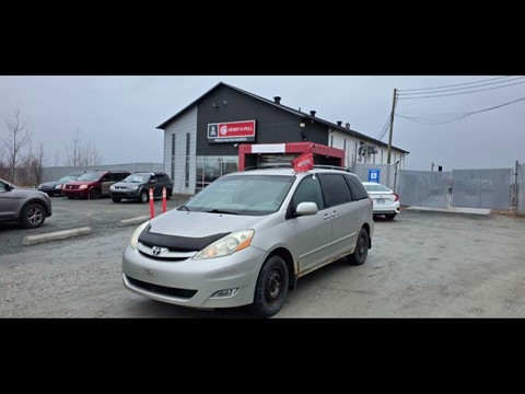 Photo of 2006 Toyota Sienna LE AWD for sale at Kenny Sherbrooke in Sherbrooke, QC