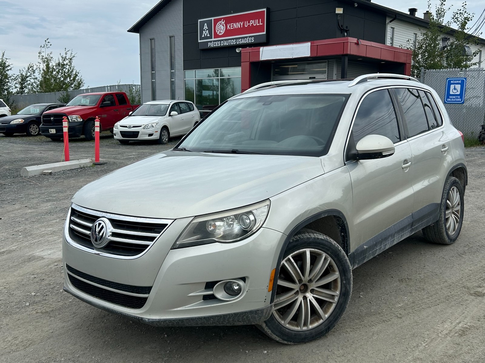 Photo of 2009 Volkswagen Tiguan SEL  for sale at Kenny Sherbrooke in Sherbrooke, QC