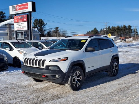 Photo of 2015 Jeep Cherokee Trailhawk  4WD for sale at Kenny St-Sophie in Sainte Sophie, QC