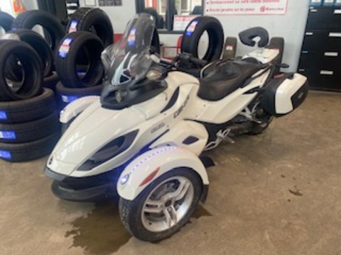 Photo d'une 2011 Not Known Spyder RS   à vendre chez Kenny St-Sophie à Sainte Sophie, QC