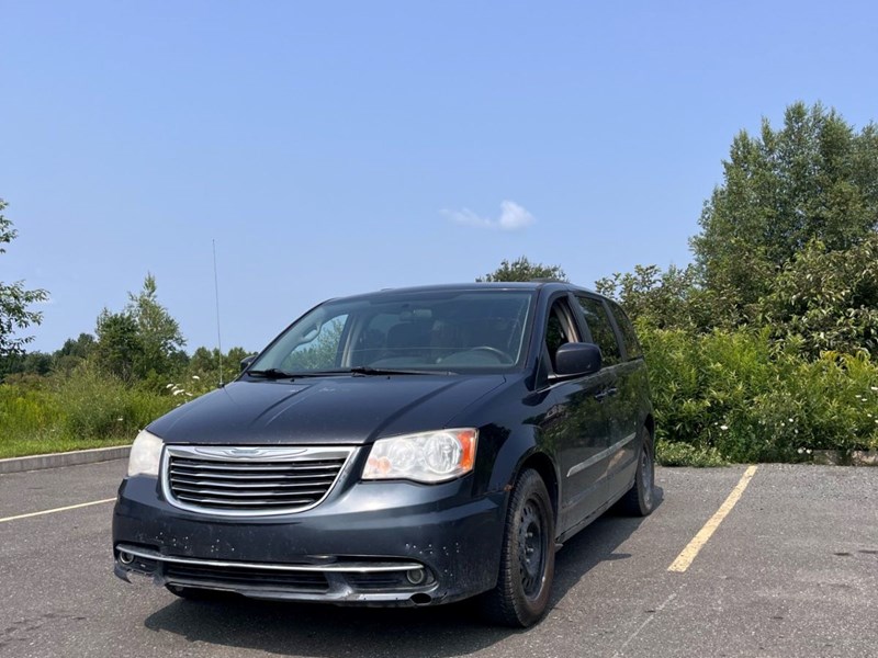 Photo of  2014 Chrysler Town & Country Touring  for sale at Kenny Drummondville in Drummondville, QC