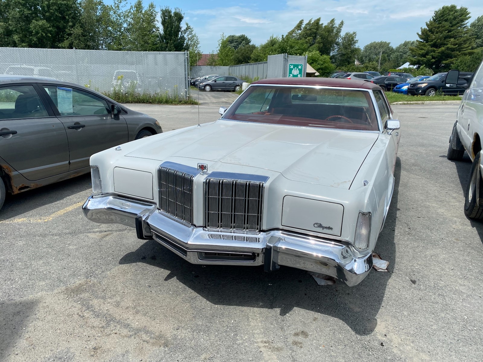 Photo of 1978 Chrysler New Yorker   for sale at Kenny Drummondville in Drummondville, QC