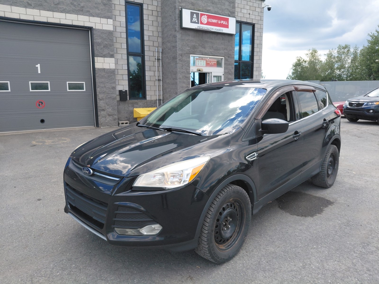 Photo of 2014 Ford Escape SE 4WD for sale at Kenny Drummondville in Drummondville, QC