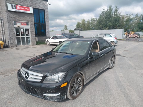 Photo d'une 2012 Mercedes-Benz C-Class C300  Luxury 4MATIC à vendre chez Kenny Drummondville à Drummondville, QC