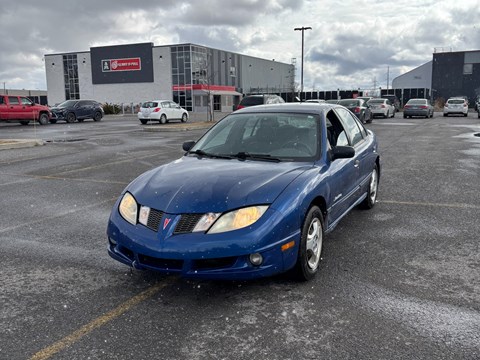 Photo of 2005 Pontiac Sunfire SL  for sale at Kenny La Prairie in La Prairie, QC
