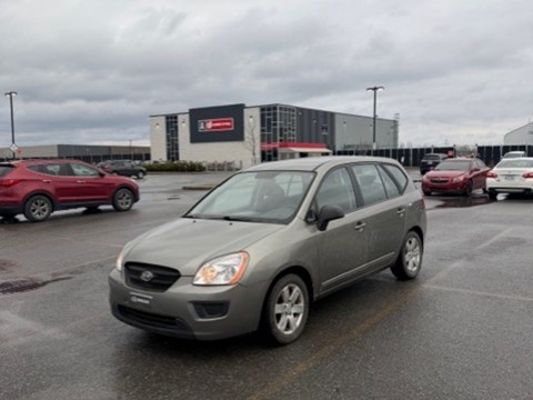 Photo of 2009 KIA Rondo LX  for sale at Kenny La Prairie in La Prairie, QC